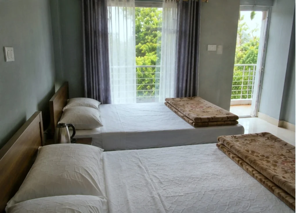 Kanchenjunga View — Room 3
